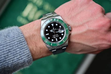 difference between rolex hulk and starbucks|rolex submariner starbucks.